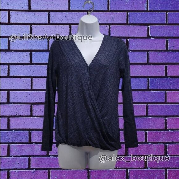 Rock and Republic Ribbed Twist Top(K013)-Size XS for Women - Picture 2 of 7